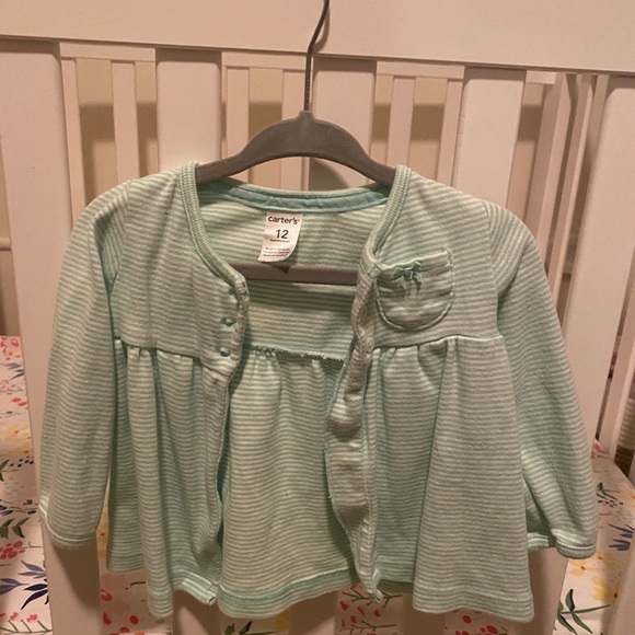 Lot of 2 Carter’s 12 month baby girl sweaters - Picture 5 of 5